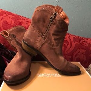 Lucky charm cowgirl ankle boots